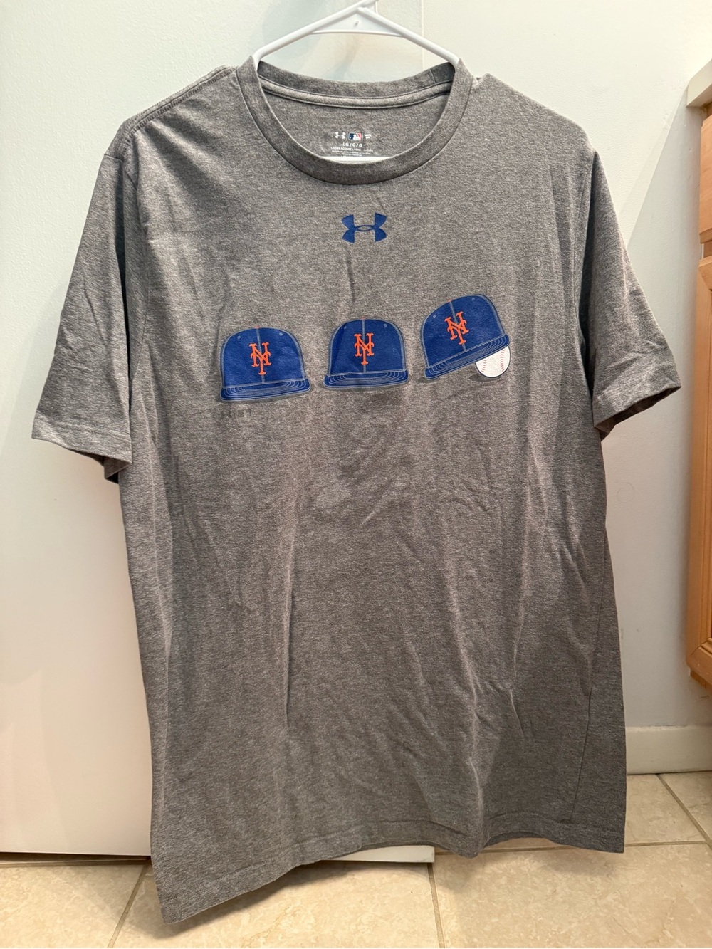 Under Armour Men’s Gray Heather MLB New York Mets T-Shirt